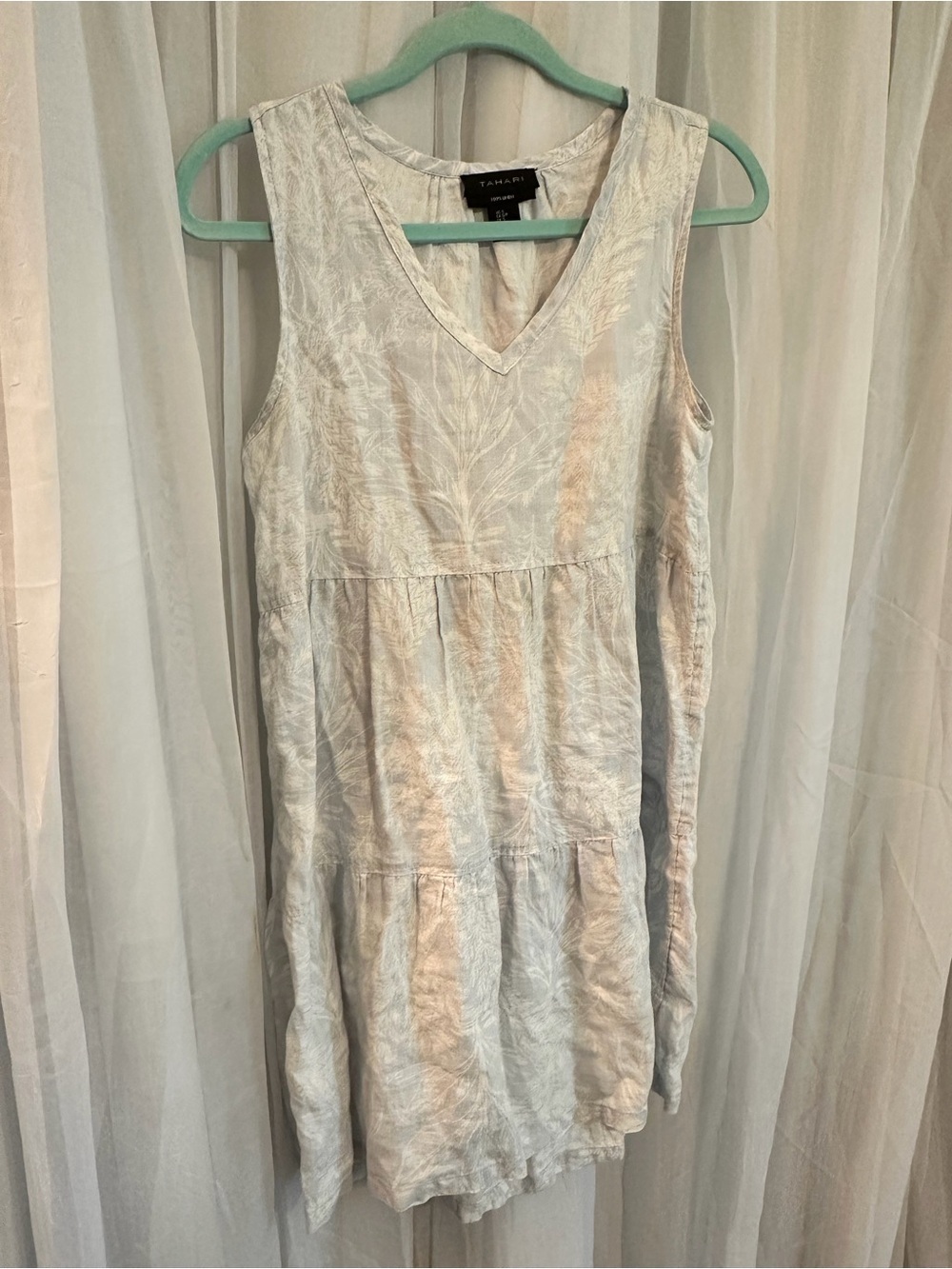 Tahari light Blue V-Neck Sleeveless Tiered Dress
